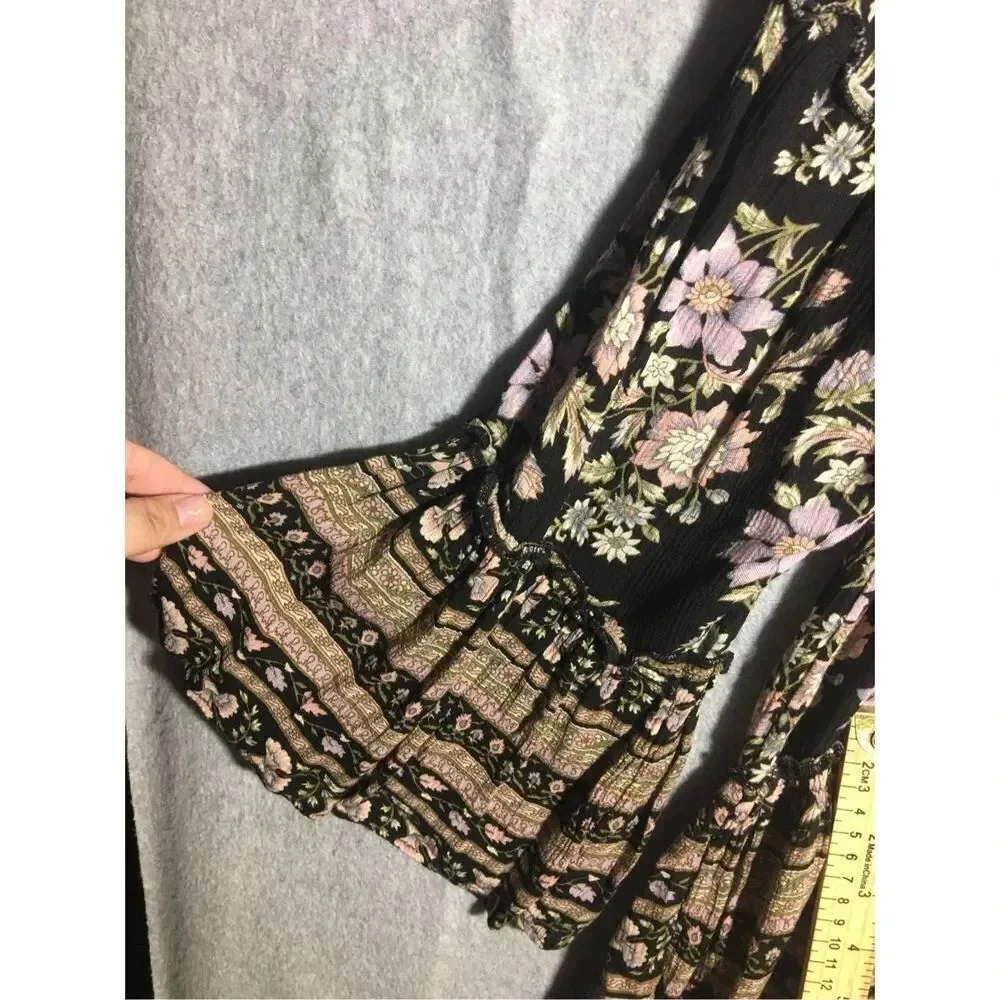Womens American Eagle Blouse Floral Black Muted Casual Feminine Boho Bell Sleeve